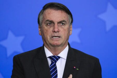 PGR se posiciona contra presença de policiais dentro da casa de Bolsonaro