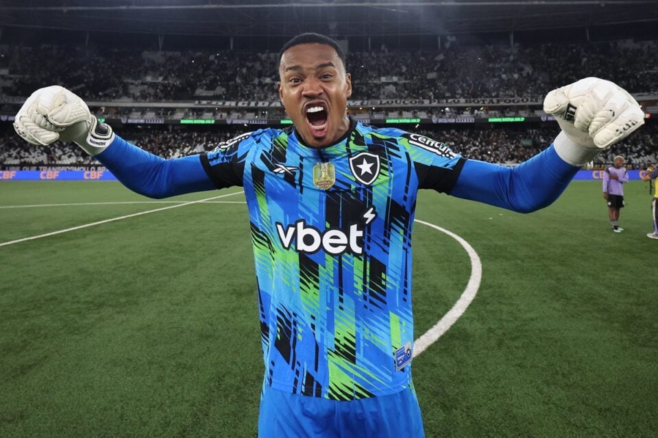 Goleiro John em partida pelo Botafogo