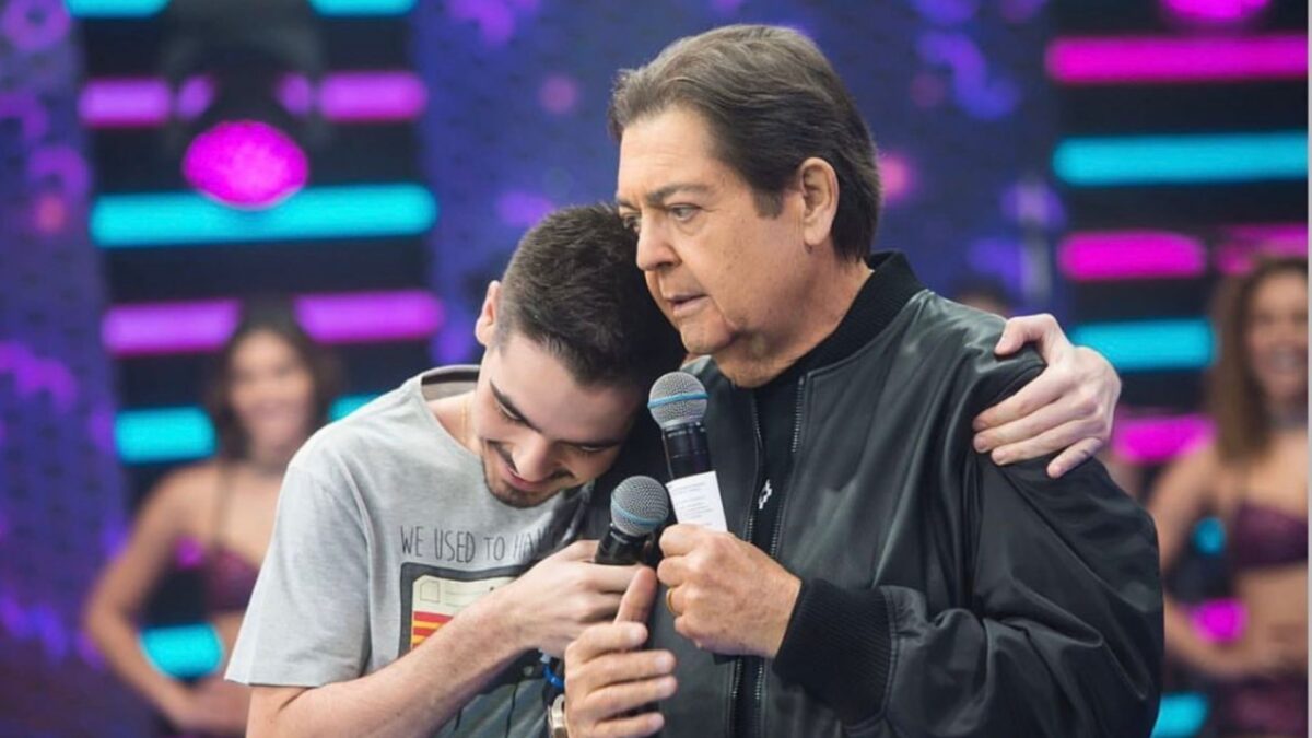 Faustão é internado às pressas em São Paulo; veja o motivo Filho do apresentador cancelou festa com celebridades após a notícia