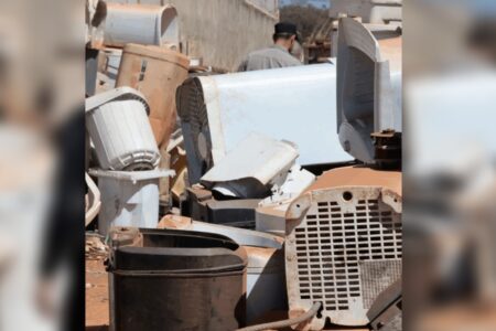Centro de reciclagem interditado pela polícia