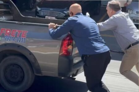 Mabel publica vídeo empurrando carro na rua: 'prefeito bombril' (Foto: Reprodução)