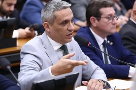 Gayer responde nota de Valdemar sobre a prisão de Bolsonaro: 'Imbecil'