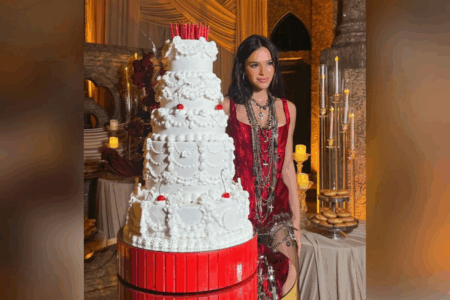 Bruna Marquezine em sua festa de aniversário (Foto: Reprodução/Redes Sociais)