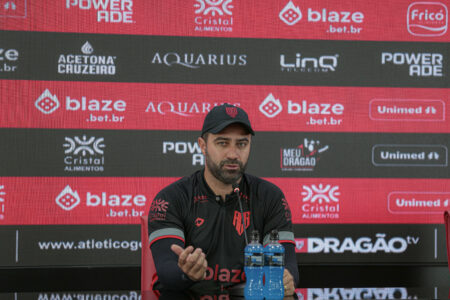 Rafael Lacerda vê com bons olhos resultado e nova formação tática