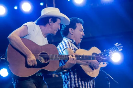 Di Paulo e Paulino se apresentam nesta quarta-feira Goiânia