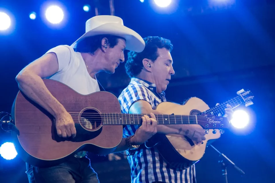 Di Paulo e Paulino se apresentam nesta quarta-feira Goiânia