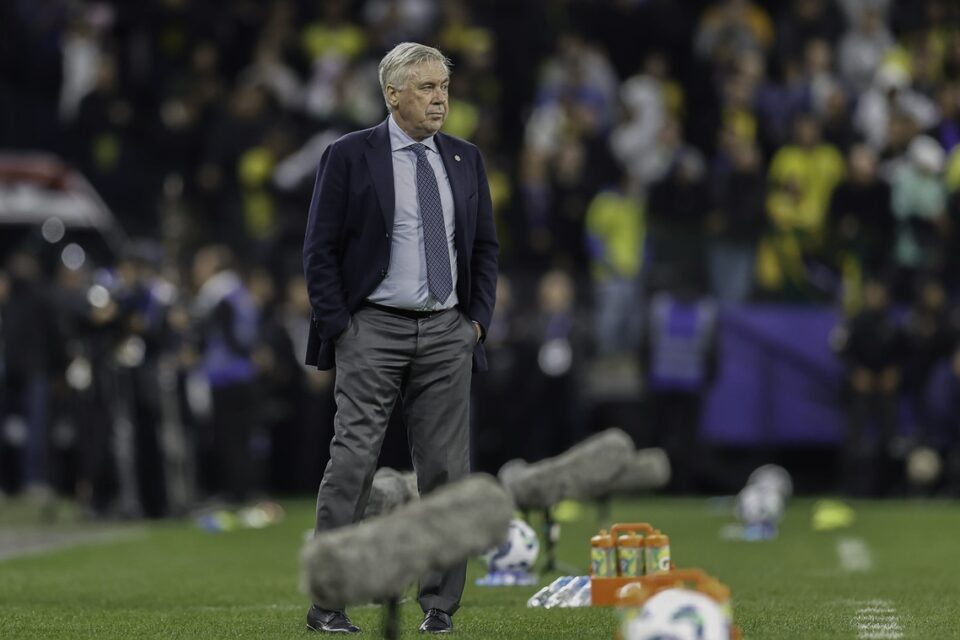 Carlo Ancelotti em partida da seleção brasileira
