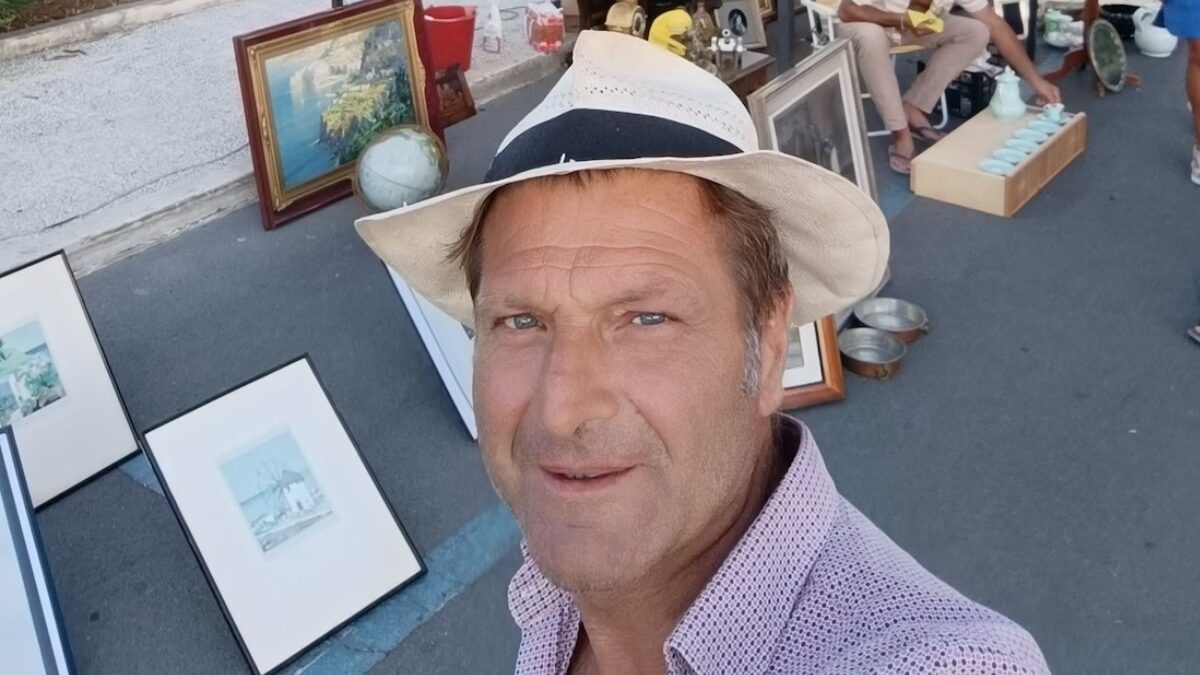 Botulismo: Músico italiano morre após comer sanduíche de linguiça com brócolis Luigi Di Sarno tinha 52 anos