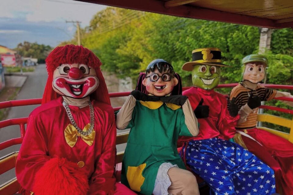 Carreta com personagens anima ruas de Goiânia nesta sexta-feira (9)