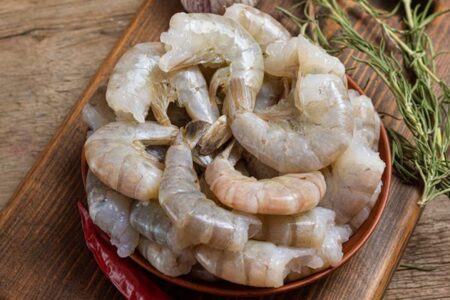 Camarão importado é investigado nos EUA por contaminação de césio-137 Walmart confirmou o recolhimento imediato dos produtos