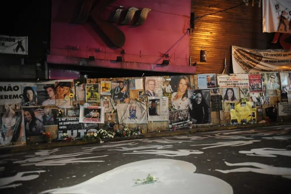 Boate Kiss: justiça reduz penas dos quatro condenados pelo incêndio Prisões de sócios da casa e de membros de banda foram mantidas