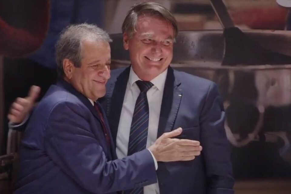 "Se Bolsonaro estivesse livre, sarava na hora", diz Valdemar Costa Neto afirma presidente do PL sobre Jair em prisão domiciliar