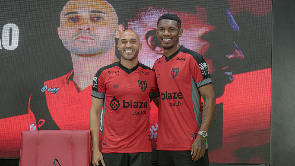 Atlético apresenta oficialmente Dudu e Lelê