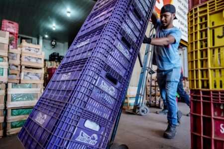 Rendimento médio em Goiás é de R$ 3.437, R$ 40 menor que o do País