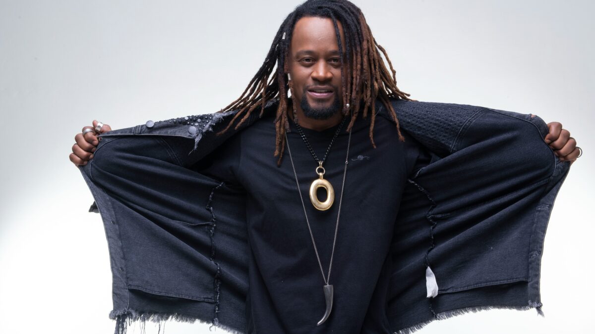 Claque Cultural inicia nova edição com show de Toni Garrido