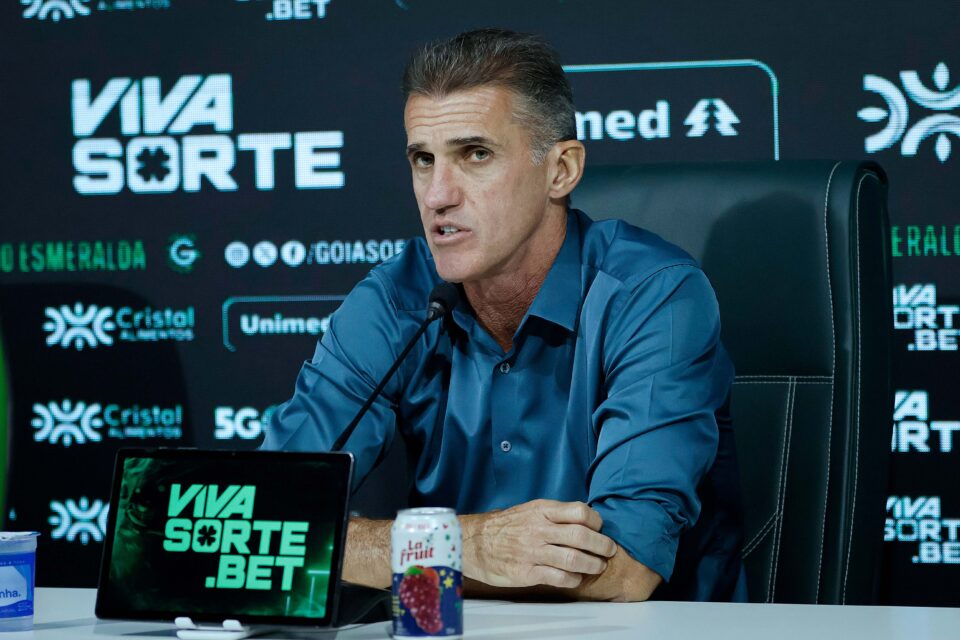 Mancini reconhece queda de rendimento, mas busca equilíbrio na sequência para o Goiás