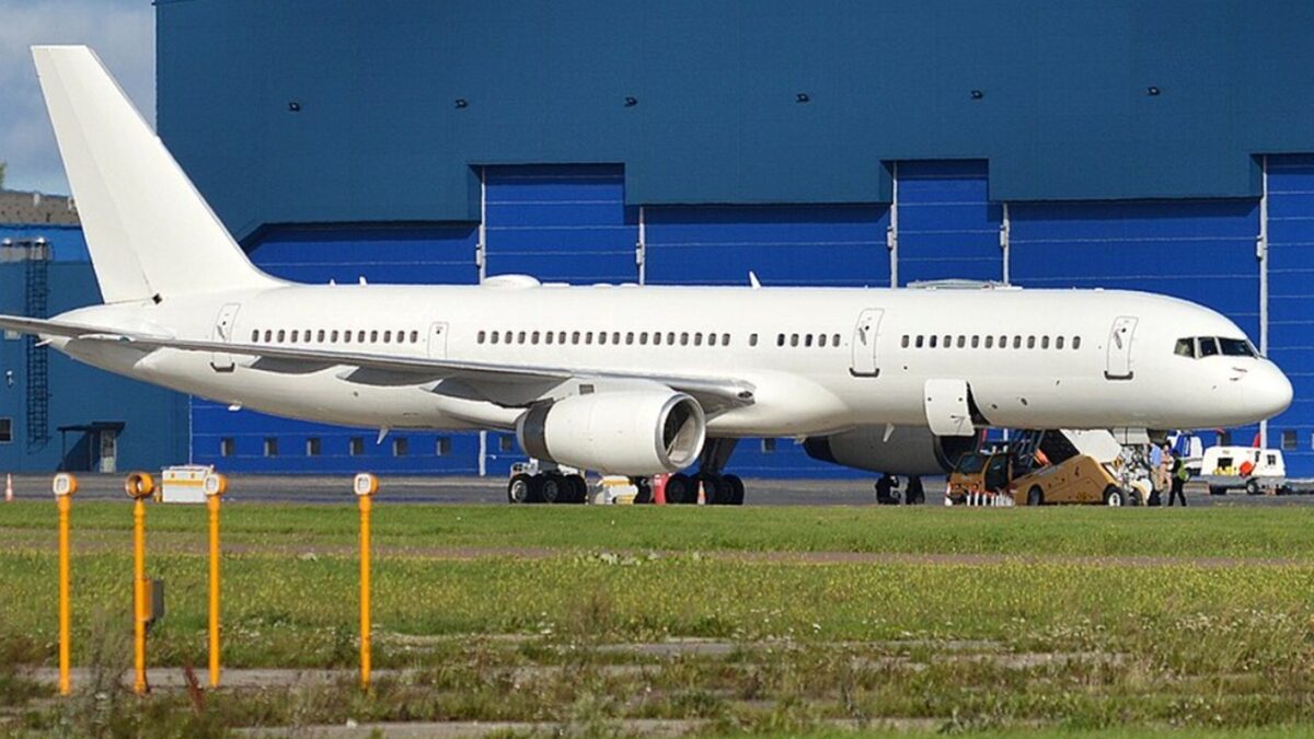 O que se sabe sobre o caso do avião da Força Aérea dos EUA que pousou em Porto Alegre Aeronave sem identificação operações especiais