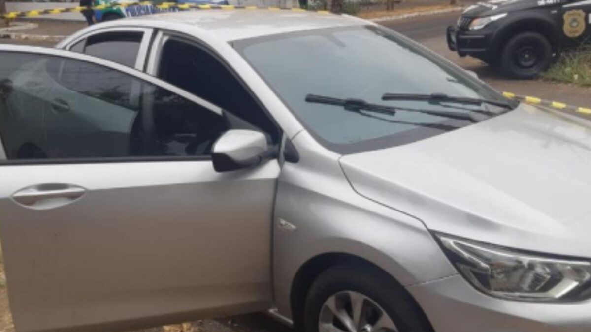 Motorista de aplicativo é encontrado morto dentro do carro em Goiânia