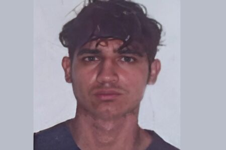 Motociclista morre atropelado por carreta após tentar ultrapassagem em Catalão