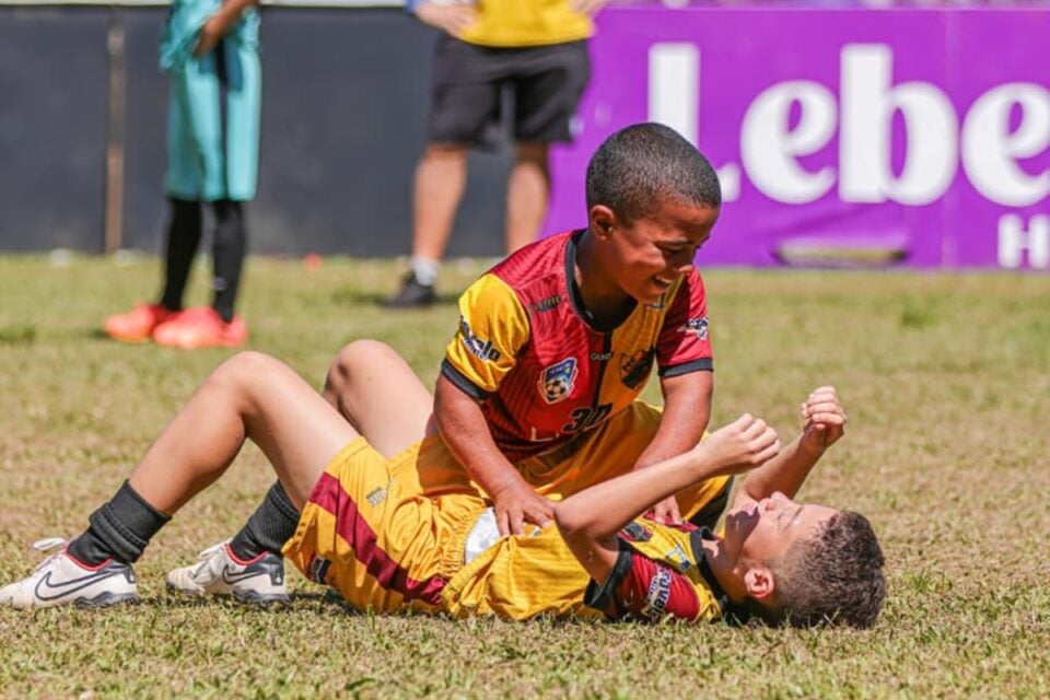 Crianças de 8 a 12 anos irão fazer parte do projeto Crias da Bola