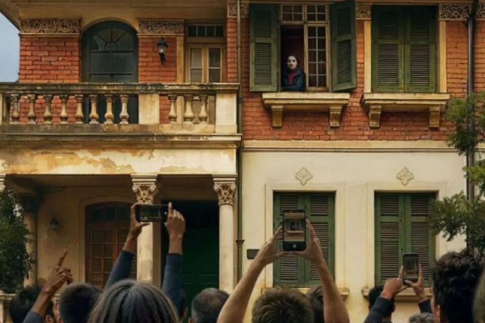 Série sobre “A Mulher da Casa Abandonada” estreia nesta sexta; veja onde assistir