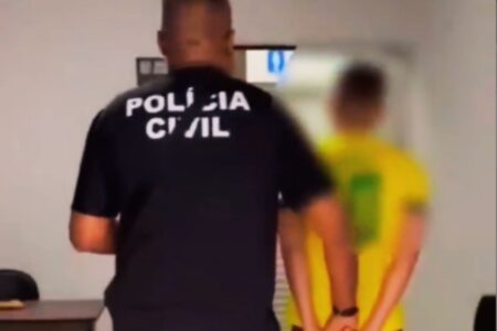 Homem furta celular em posto de saúde, apaga dados e culpa a filha, em Chapadão do Céu (Foto: Reprodução)