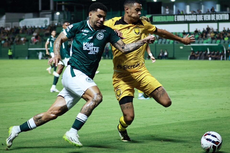 Jogo entre Goiás e Amazonas no primeiro turno da Série B