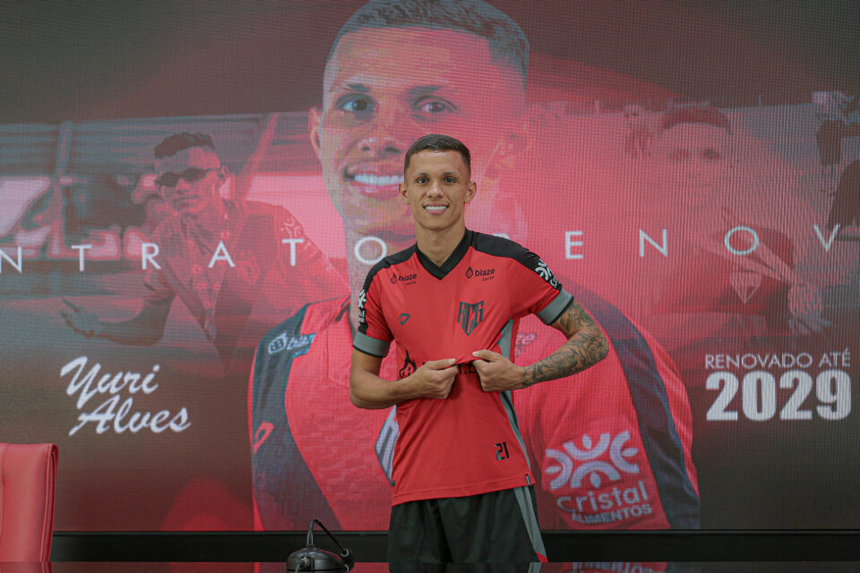 Yuri Alves em coletiva pelo Atlético Goianiense