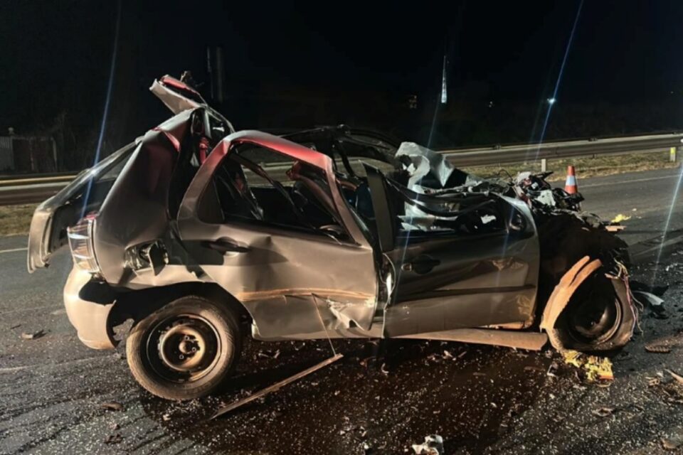 Imagem do carro após a batida