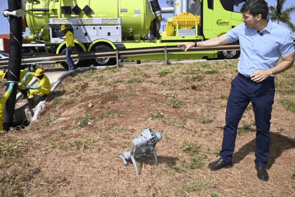 Robô auxilia em manutenção de dutos em rodovias estaduais em Goiás