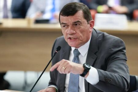 Defesa alega que ex-ministro Paulo Sergio Nogueira atuou "ativamente" contra golpe Nogueira é acusado de instigar ação golpista