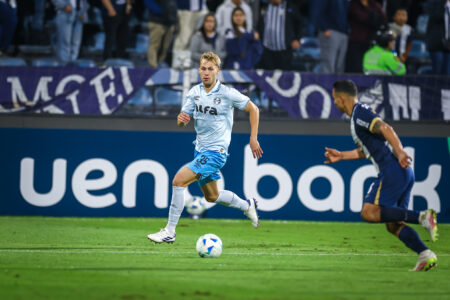 Ronald, volante do Grêmio