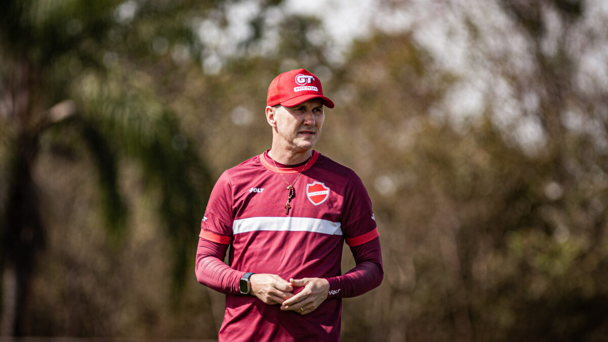 Paulo Turra, novo técnico do Vila Nova
