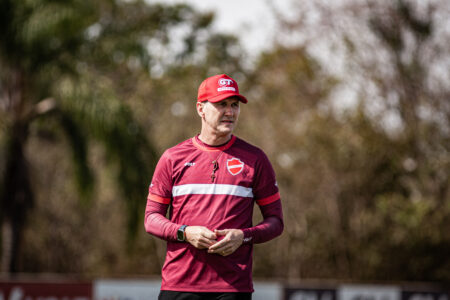 Paulo Turra, novo técnico do Vila Nova