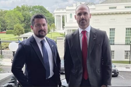 PGR pede penas que podem chegar a 6 anos e 8 meses de prisão para Eduardo Bolsonaro e Paulo Figueiredo Parlamentar e blogueiro