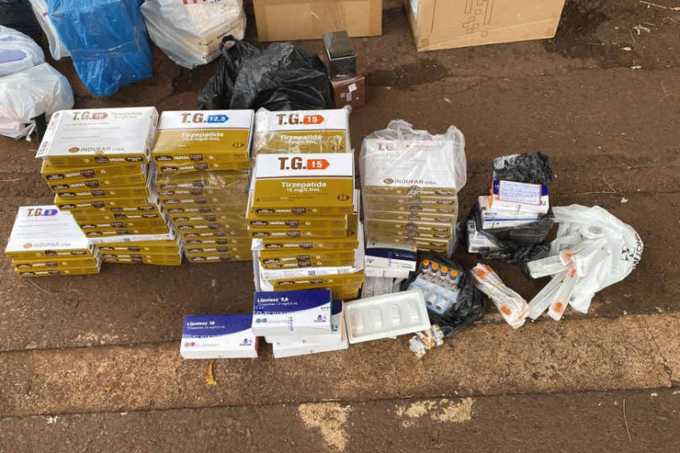 Homem é preso transportando mais de 300 unidades de medicamentos para emagrecimento na BR-153