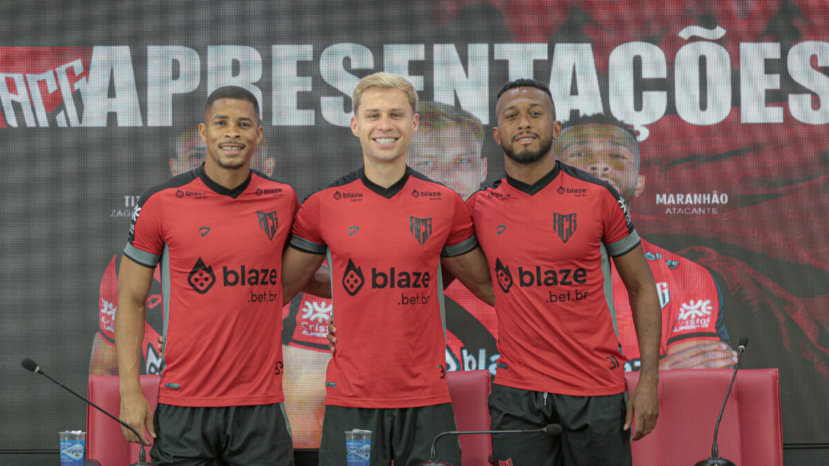 Atlético GO apresenta reforços para final da temporada