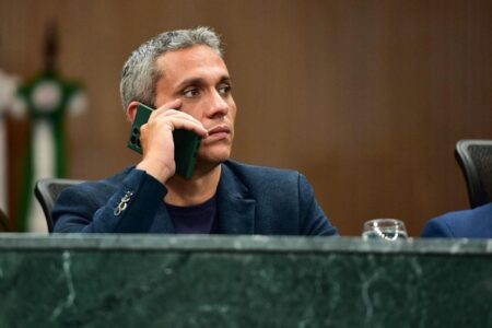 Câmara de Anápolis rejeita título de cidadania a Gustavo Gayer