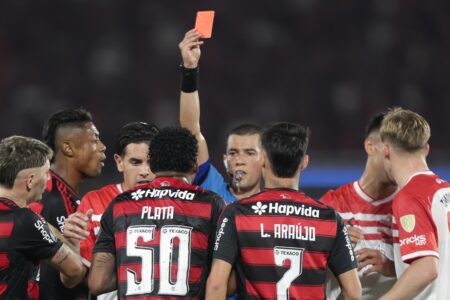 Gonzalo Plata expulso contra o Estudiantes