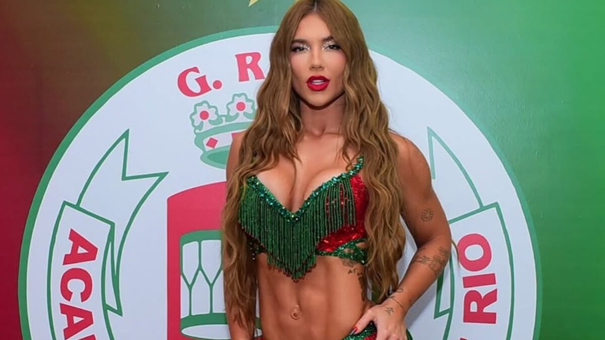 Influencer virou assunto ao tropeçar Paolla Oliveira Coroação de Virginia na Grande Rio gera memes: "Deixaram o samba morrer"