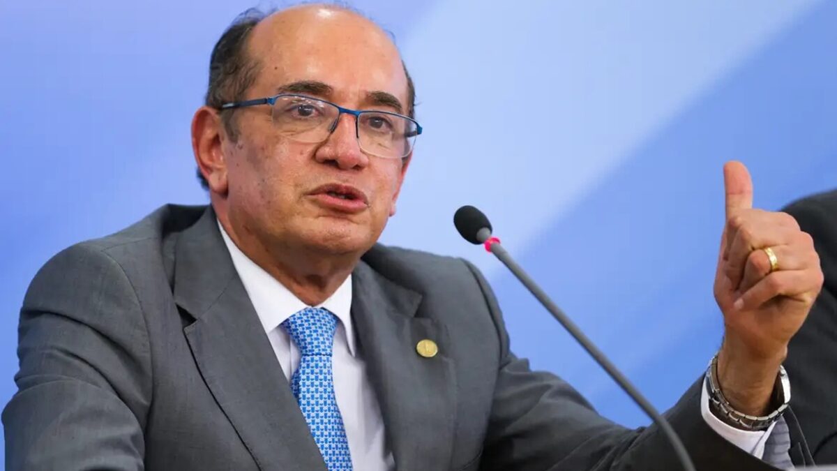 Gilmar Mendes decide que só PGR pode pedir impeachment de ministros do STF Decisão será levada para referendo do plenário