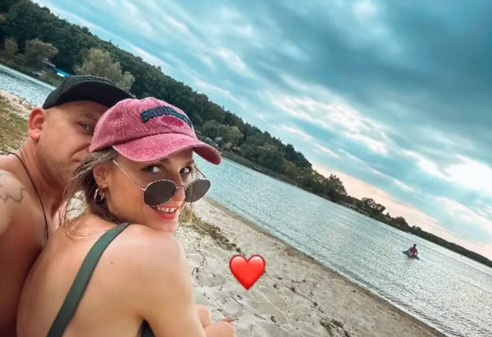 Político deixa partido de extrema direita após romance com modelo intersexual vir à tona Konfederacja partido nacionalista anti-LGBTQIA+