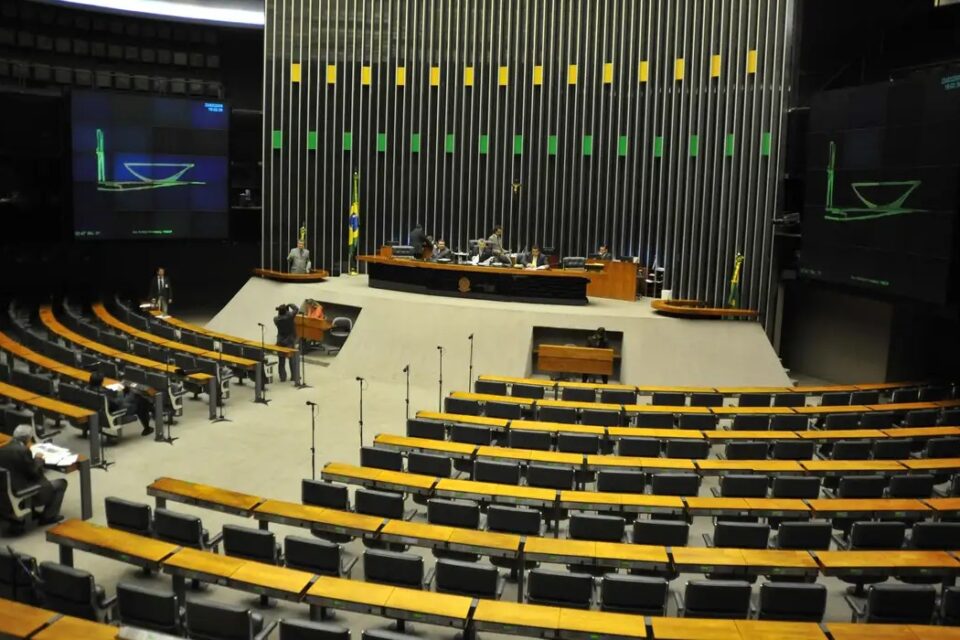 Projeto de anistia deve esbarrar em entraves que vão de veto presidencial à análise pelo STF veto do presidente Luiz Inácio Lula da Silva
