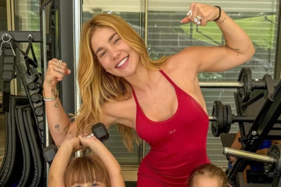 Virginia Fonseca mostra espaço em obras de sua academia em Goiânia