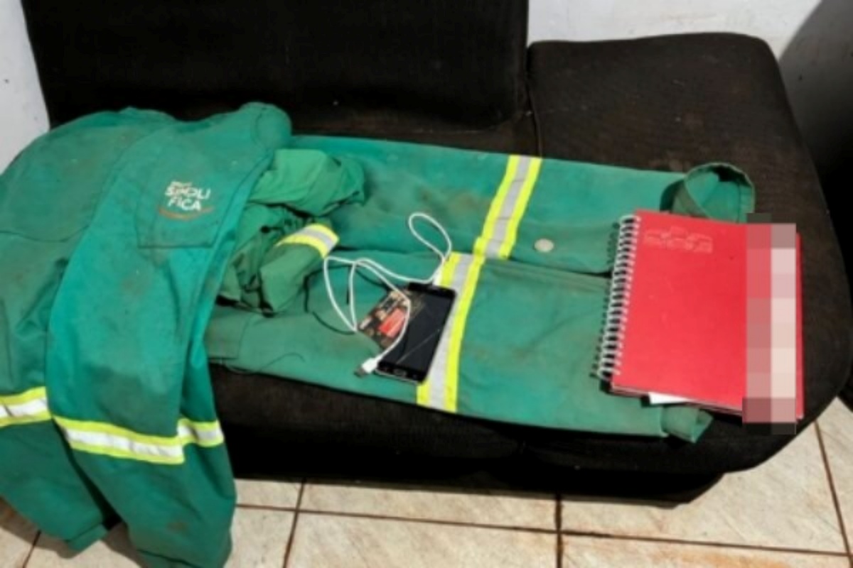 Imagem do uniforme que ele usava