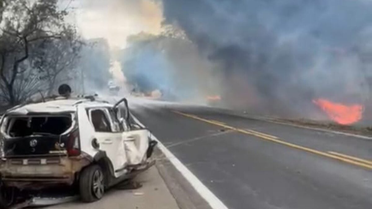 Colisão com caminhão de querosene deixa mulher e três cachorros carbonizados na br-040, em Luziânia