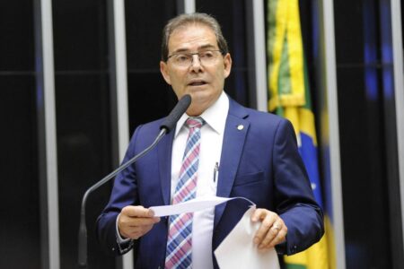 Paulinho da Força diz que anistia ampla é impossível e que solução não agradará a extremos