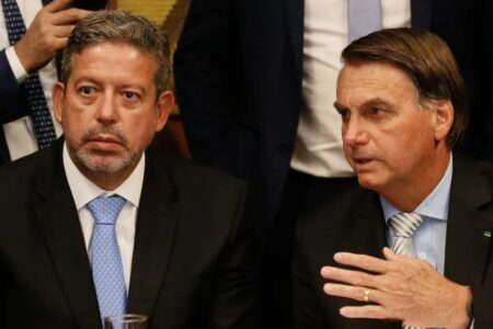 Ex-presidente da Câmara vai visitar Bolsonaro às 18h desta segunda-feira