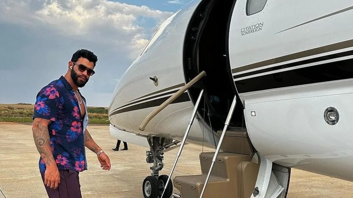 Cantores sertanejos trocam estrada por jatinhos milionários; veja quem tem Até mesmo uma famoso que era contra, se rendeu