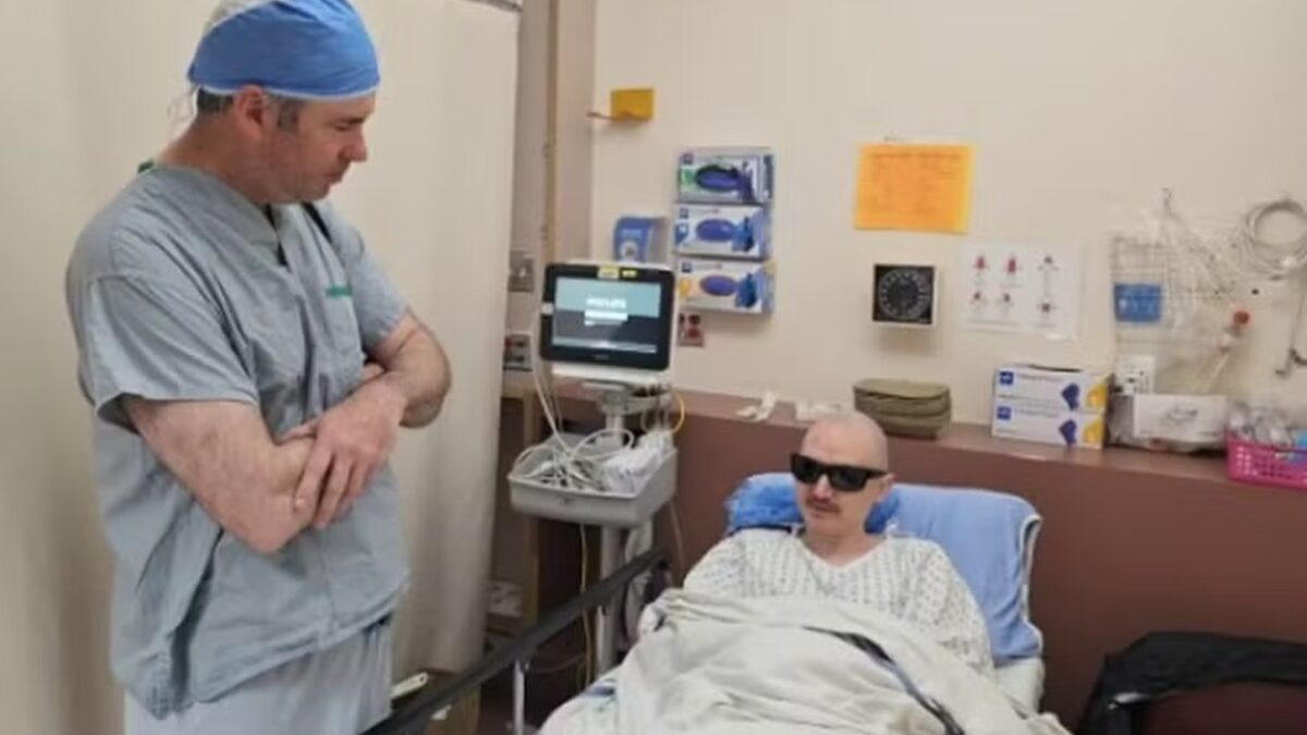 Homem cego tem dente implantado em olho e volta a enxergar; veja foto 'Parecia um pouco ficção científica', contou o paciente no Canadá